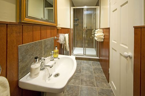 The Chieftain's En Suite